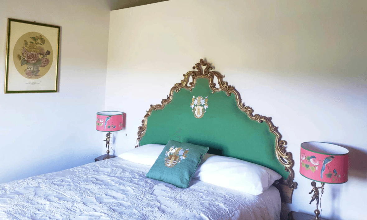Deluxe Green Room