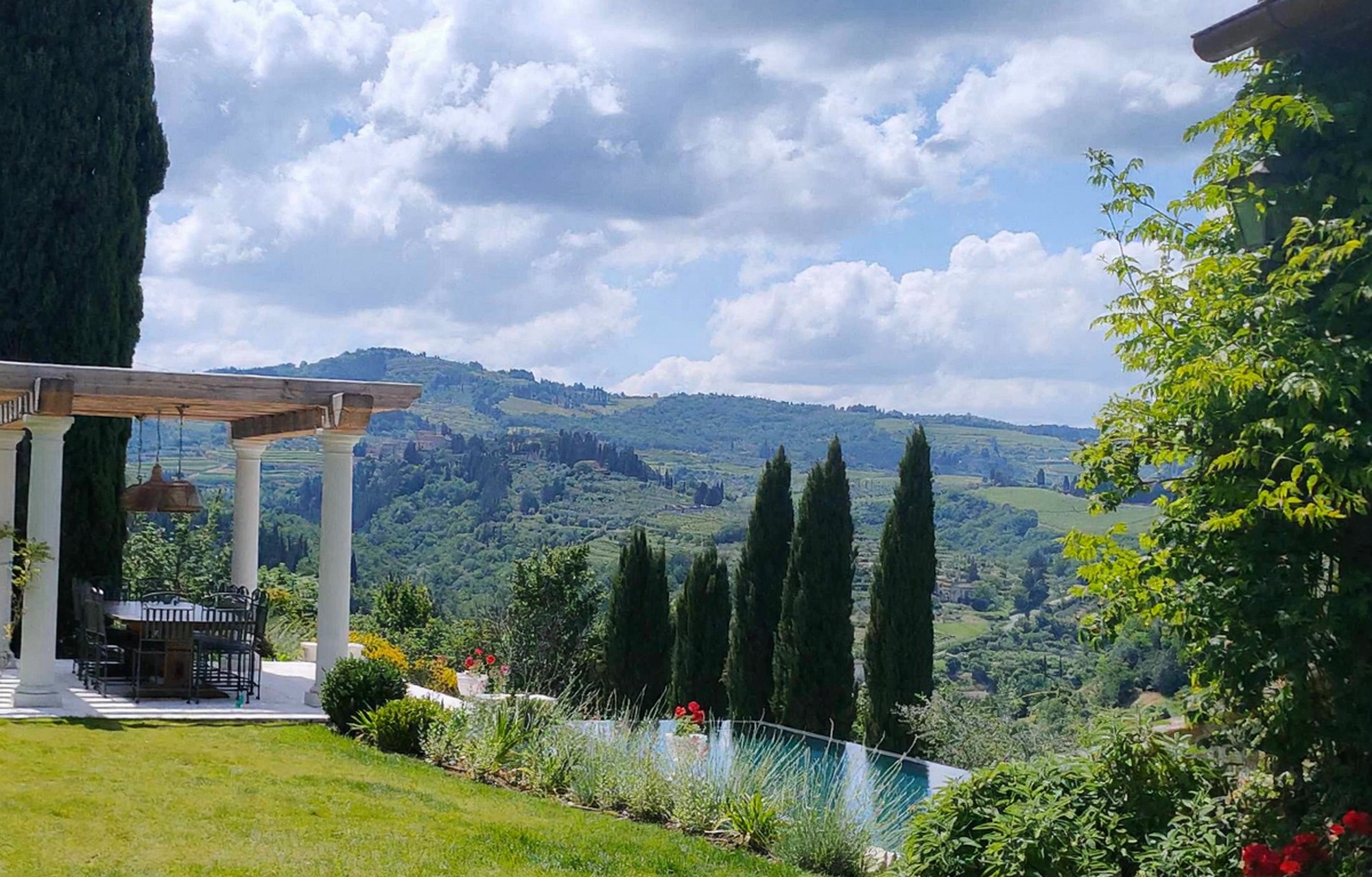 ** pergola & View hero